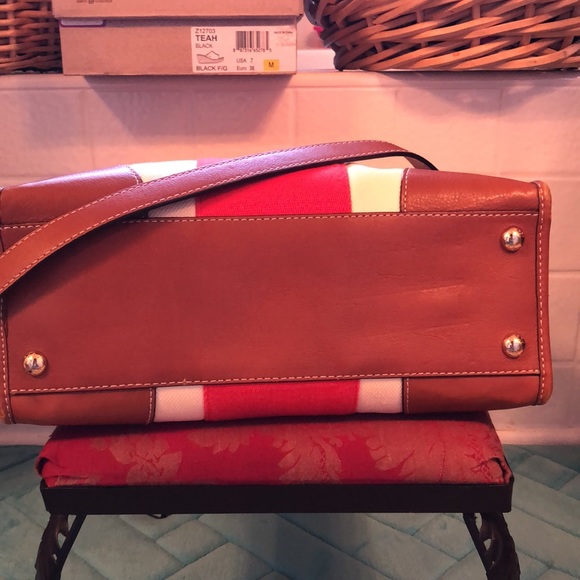 Big beautiful Michael Kors bag! - Picture 3 of 4